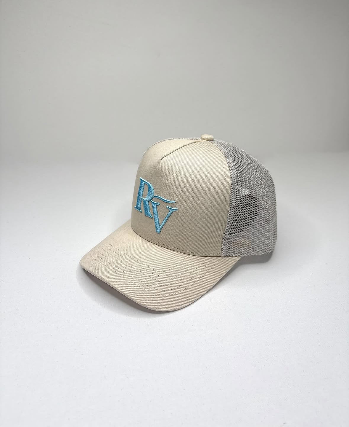 Stone logo cap