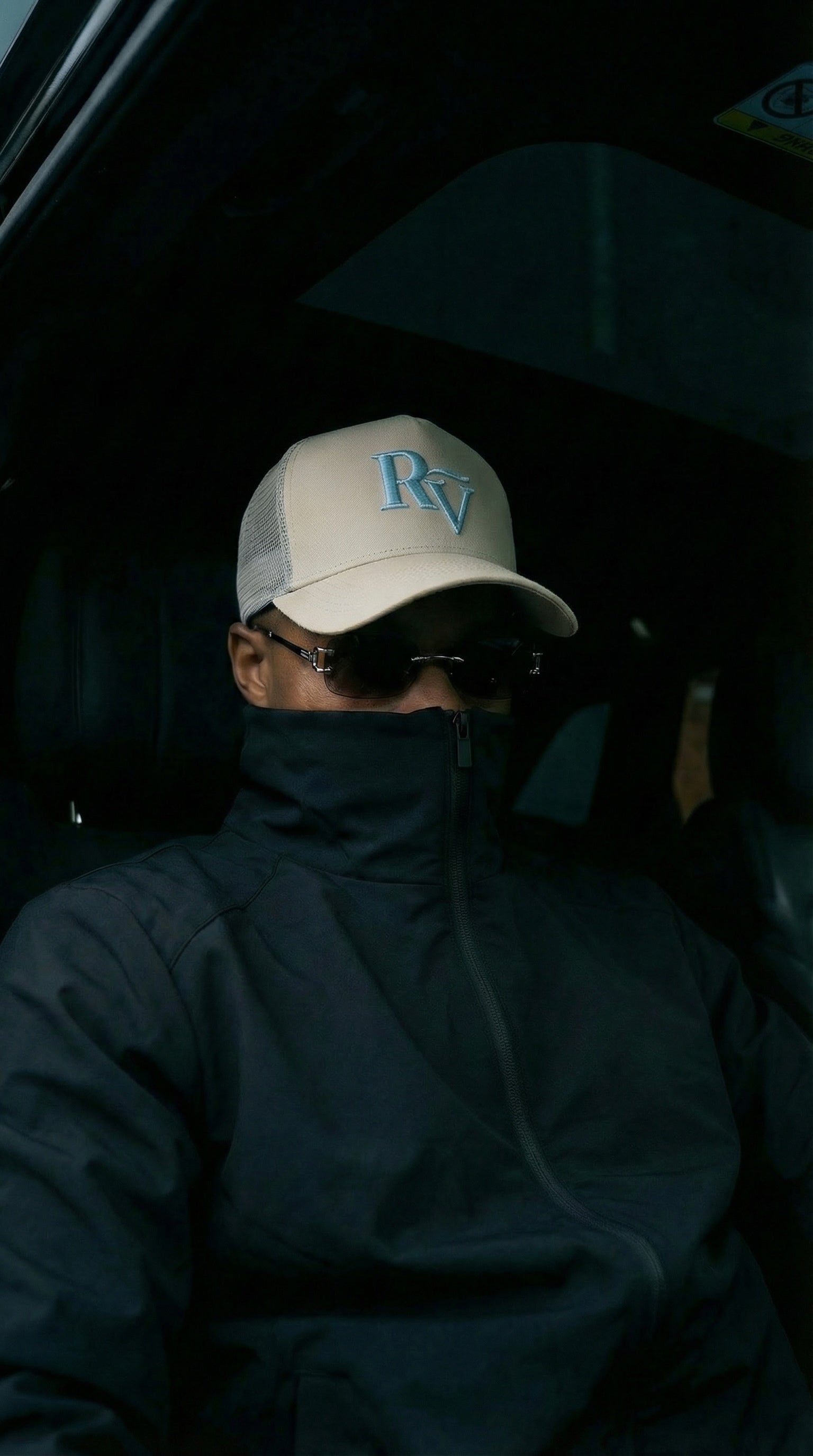 Stone logo cap